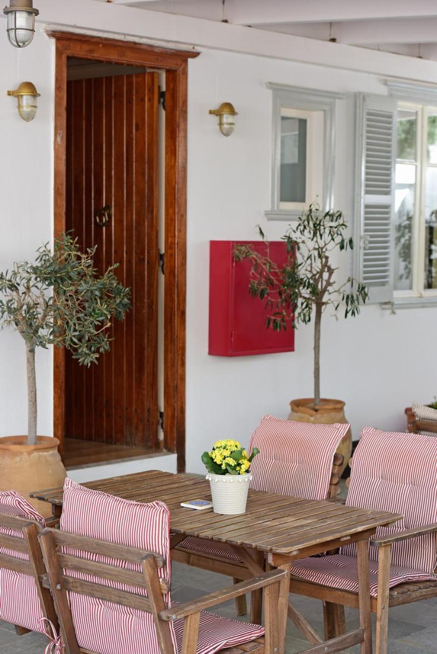 הידרה Athina Guesthouse מראה חיצוני תמונה