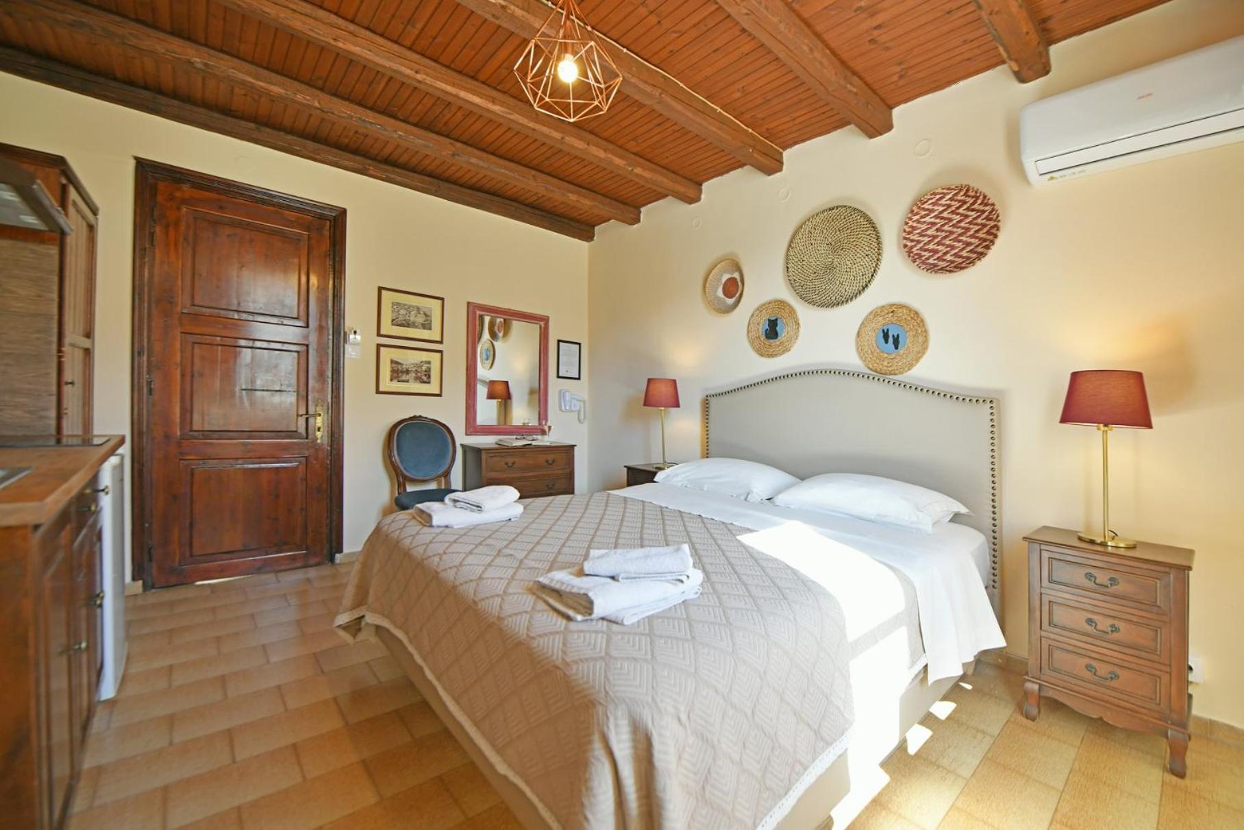 הידרה Athina Guesthouse מראה חיצוני תמונה