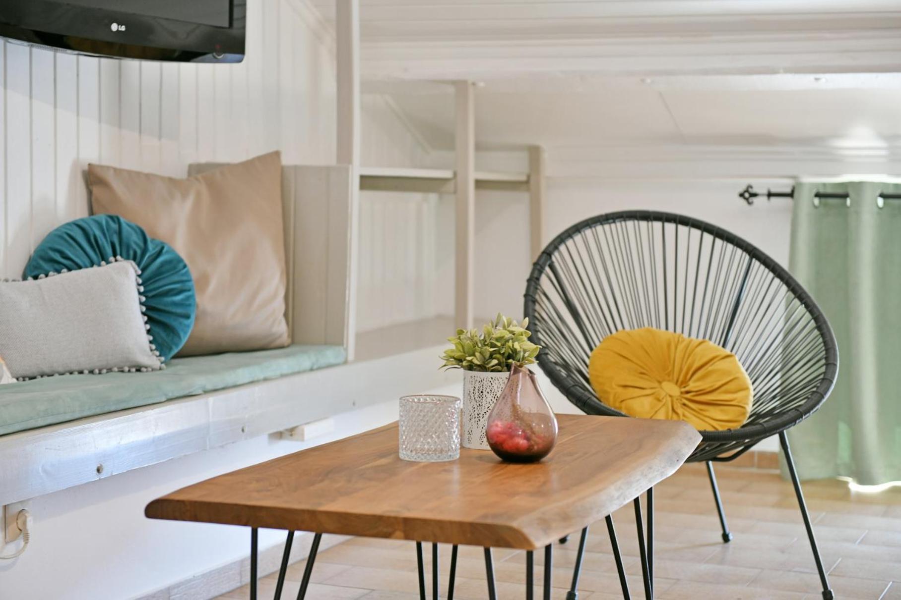 הידרה Athina Guesthouse מראה חיצוני תמונה
