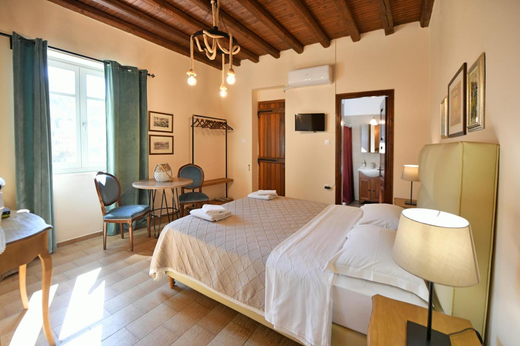 הידרה Athina Guesthouse מראה חיצוני תמונה